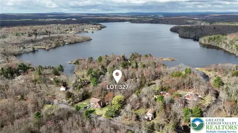 327 Bobcat Trl, Coolbaugh Twp, PA 18346