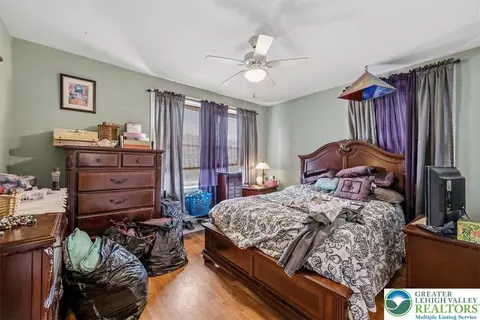 Bedroom - 529 E Laurel St, Bethlehem, PA 18018 photo 3 of 4