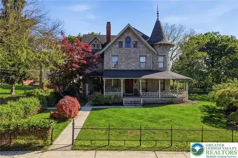 533 4th St, Catasauqua, PA 18032