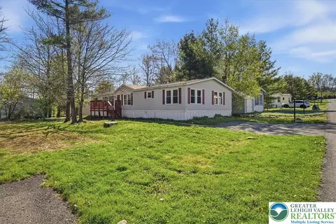 149 Cornerstone Dr, New Ringgold, PA 17960