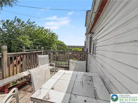 Exterior - 1245 E 3rd St, Bethlehem, PA 18015 photo 3 of 4