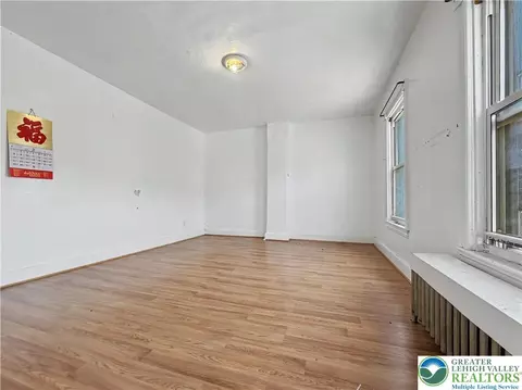 Living - 1245 E 3rd St, Bethlehem, PA 18015 photo 2 of 3