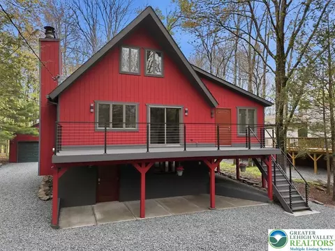 883 Deerfield Rd, Lake Ariel, PA 18436
