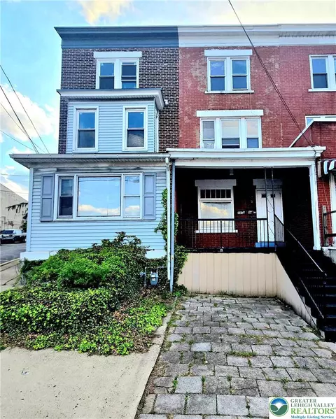 784 S 8th St, Allentown, PA 18103
