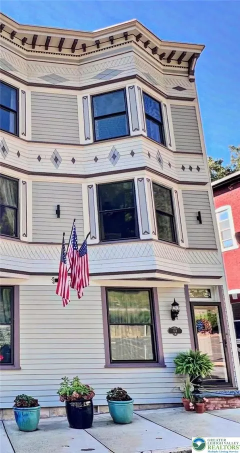 171 W Broadway, Jim Thorpe, PA 18229