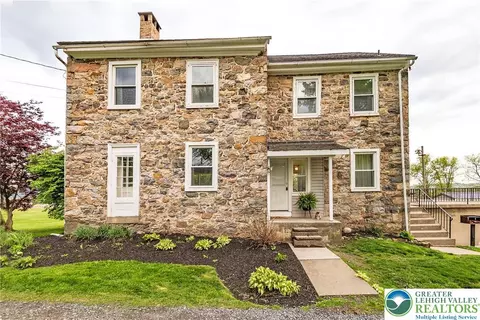 4493 Mount Pleasant Rd, Bangor, PA 18013