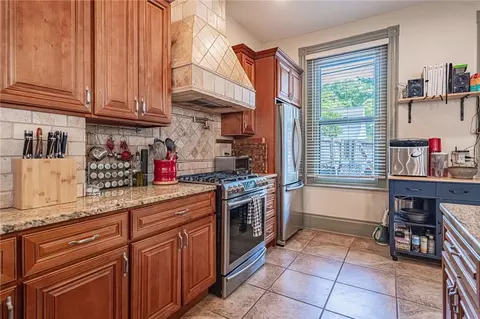 Kitchen - 135 E Wall St, Bethlehem, PA 18018 photo 4 of 5