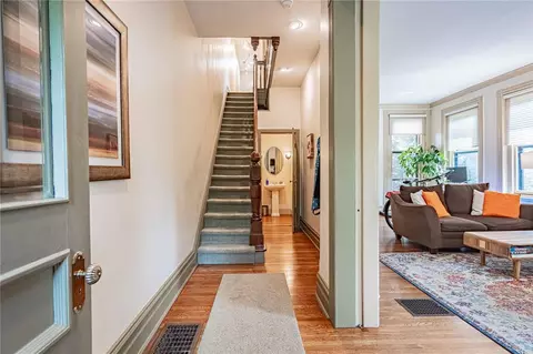 Entry Way - 135 E Wall St, Bethlehem, PA 18018 photo 2 of 7
