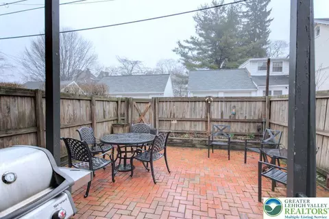 Exterior - 135 E Wall St, Bethlehem, PA 18018 photo 4 of 4