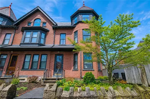 Exterior - 135 E Wall St, Bethlehem, PA 18018 photo 2 of 4