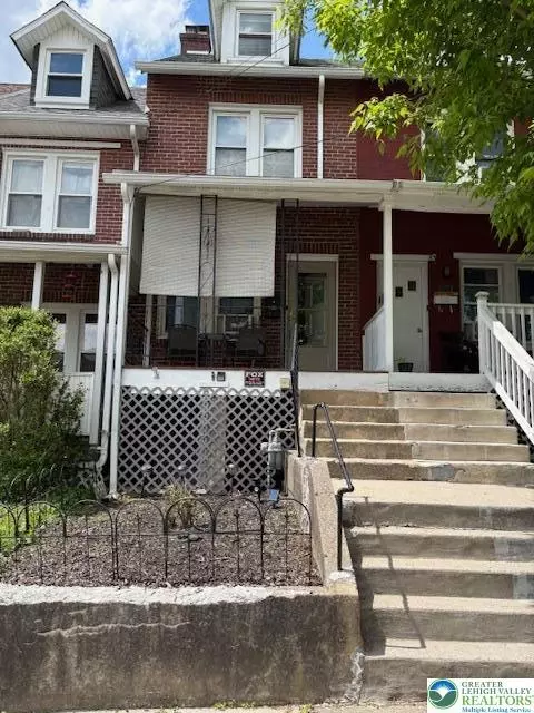 210 Clearfield St, Freemansburg, PA 18017