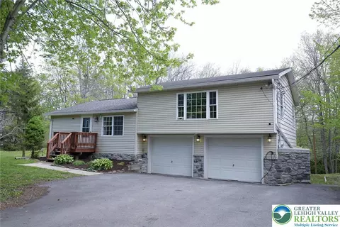 123 Grape Ln, Kunkletown, PA 18058