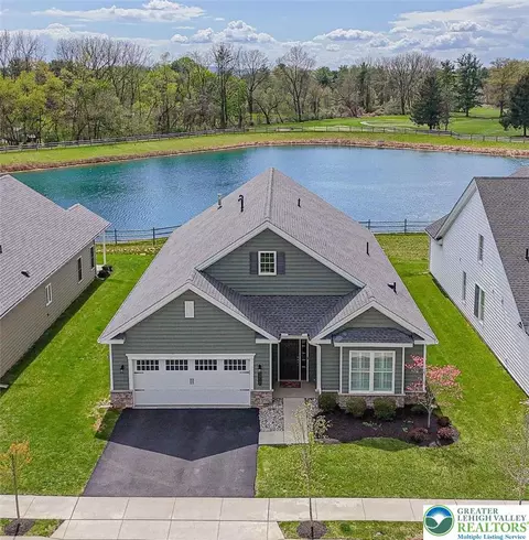 3717 Loyal Ln, Easton, PA 18045