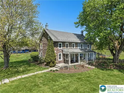 2481 Church Ln, Kintnersville, PA 18930