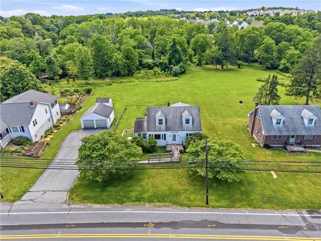 6596 N Main St, Coopersburg, PA 18036