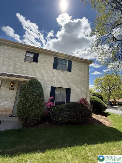 2815 Whitemarsh Pl, Macungie, PA 18062