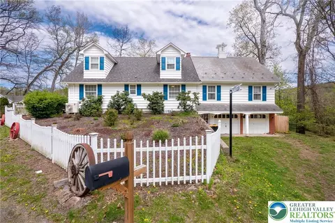 3325 River Rd, Mount Bethel, PA 18343
