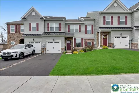 4816 Daisy Rd, Allentown, PA 18104