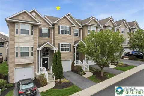 2223 Rising Hill Rd, Whitehall Twp, PA 18052
