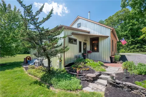 7419 Sweetwood Dr, Macungie, PA 18062