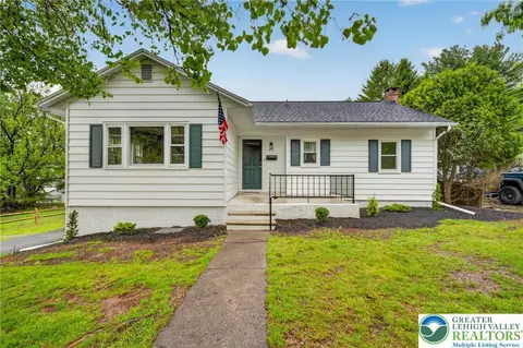 223 Oak St, Pen Argyl, PA 18072