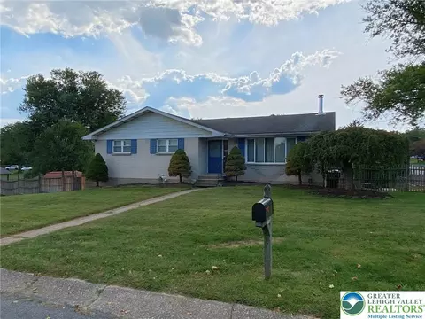 3979 Kenrick Dr, Bethlehem, PA 18020