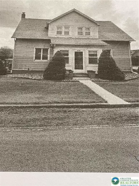 8728 Breinigsville Rd, Breinigsville, PA 18031