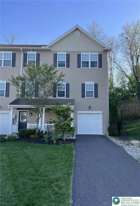2290 Rising Hill Rd, Whitehall Twp, PA 18052
