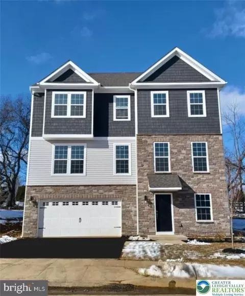 114 Winding Rd, Forks Twp, PA 18040