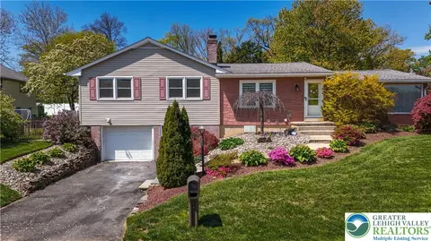 1271 Stafore Dr, Bethlehem, PA 18017