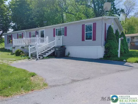4205 Leopard Cir, Orefield, PA 18069
