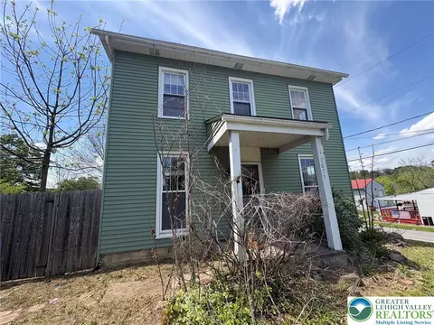 2879 Cemetery St, Slatington, PA 18080
