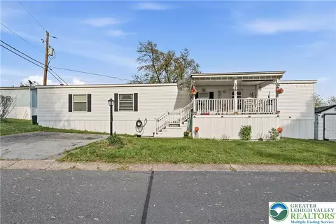 65 Easy St, Northampton, PA 18067