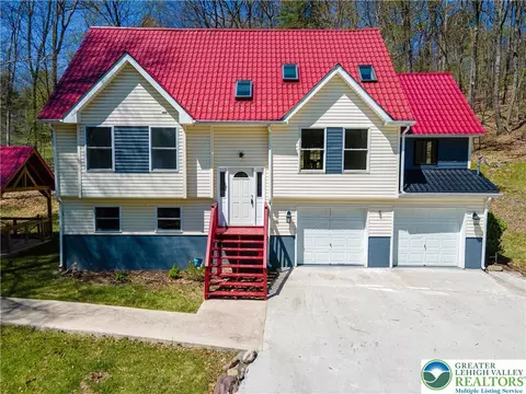 57 Lake Ln, East Stroudsburg, PA 18301