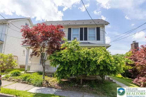622 Lechauwecki Ave, Fountain Hill, PA 18015