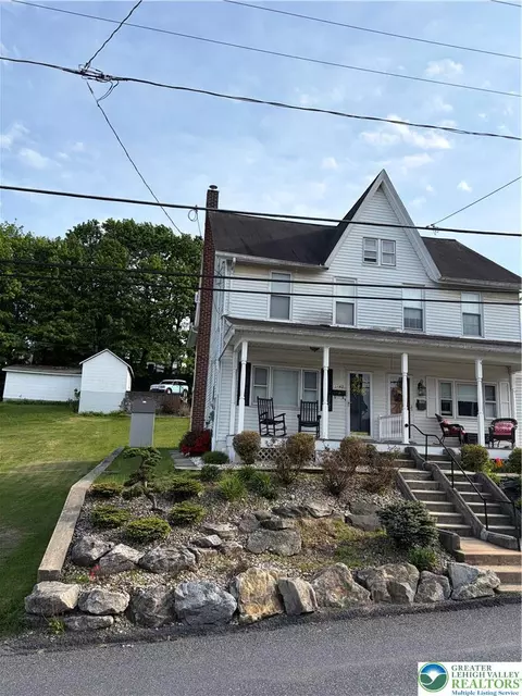 3442 Main St, Slatington, PA 18080