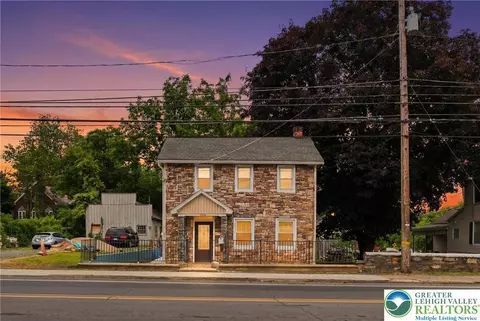 3276 Easton Ave, Bethlehem, PA 18020
