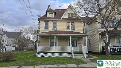 33 New York St, Scranton, PA 18509