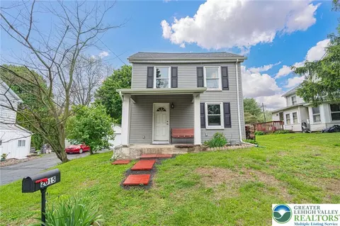 2015 Leithsville Rd, Hellertown, PA 18055