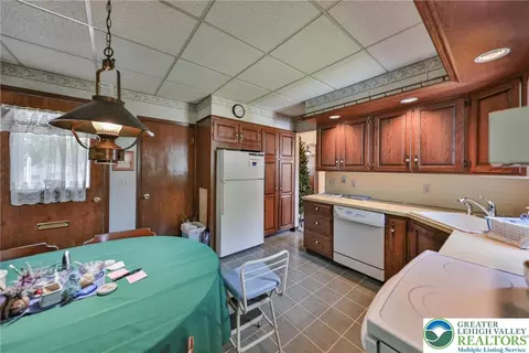 Kitchen - 111 E Goepp St, Bethlehem, PA 18018 photo 5 of 5