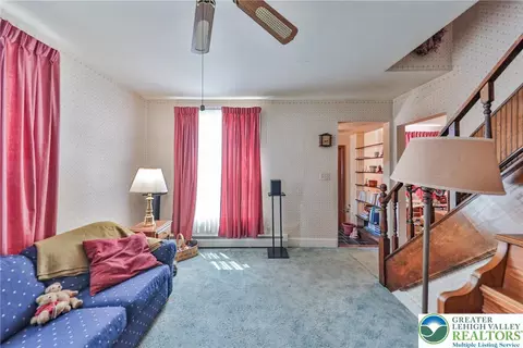 Living - 111 E Goepp St, Bethlehem, PA 18018 photo 3 of 5