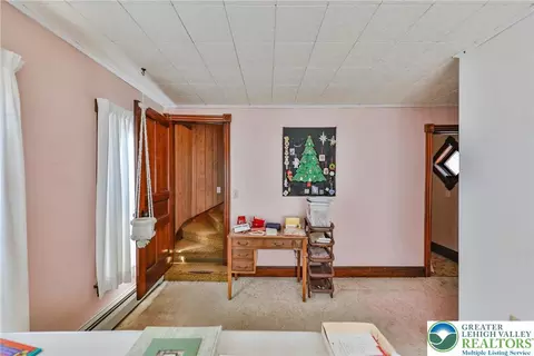 Entry Way - 111 E Goepp St, Bethlehem, PA 18018 photo 9 of 11