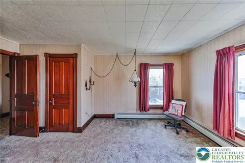 Bedroom - 111 E Goepp St, Bethlehem, PA 18018 photo 2 of 7