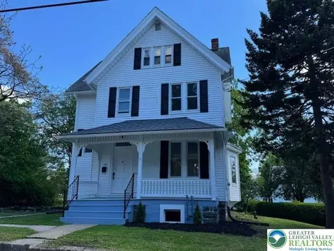 512 E Fairview St, Coopersburg, PA 18036