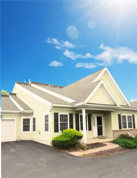 2430 Steeplechase Dr, Macungie, PA 18062