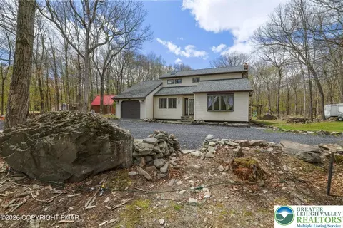 3638 Bristol Cir W, East Stroudsburg, PA 18302