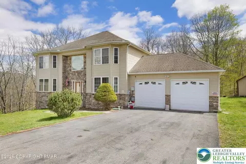 117 Fernwood Rd, Bushkill, PA 18324