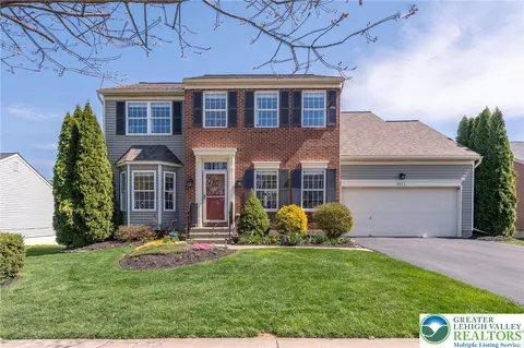 2671 Thistle Rd, Macungie, PA 18062
