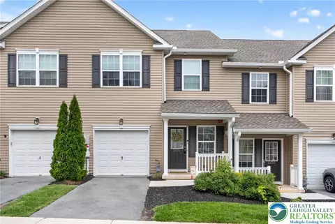 2271 Rising Hill Rd, Whitehall Twp, PA 18052