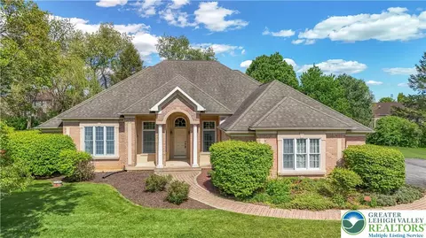 268 Jefferson Pl, Bethlehem, PA 18020